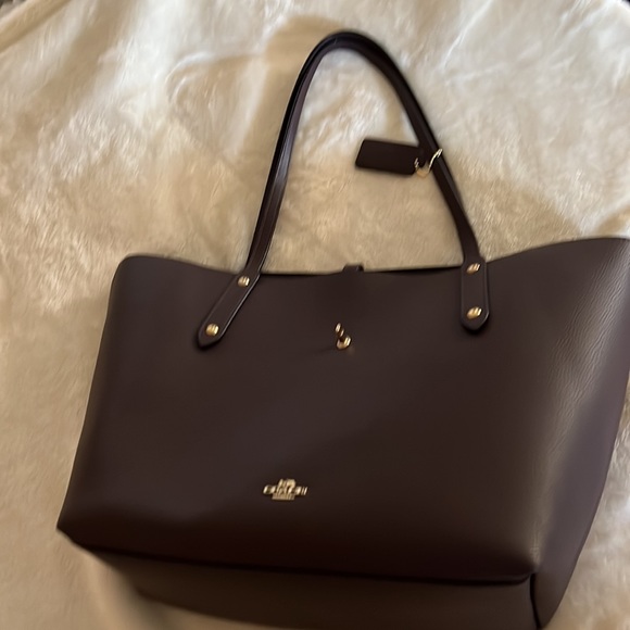 Coach Medium Bag Burgundy color - Picture 11 of 11